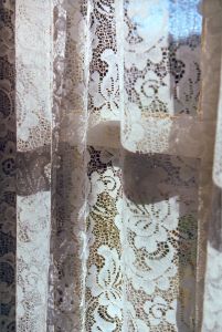 175155_lace_curtains