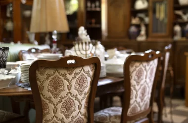 Meble i dekoracje z okresu PRL